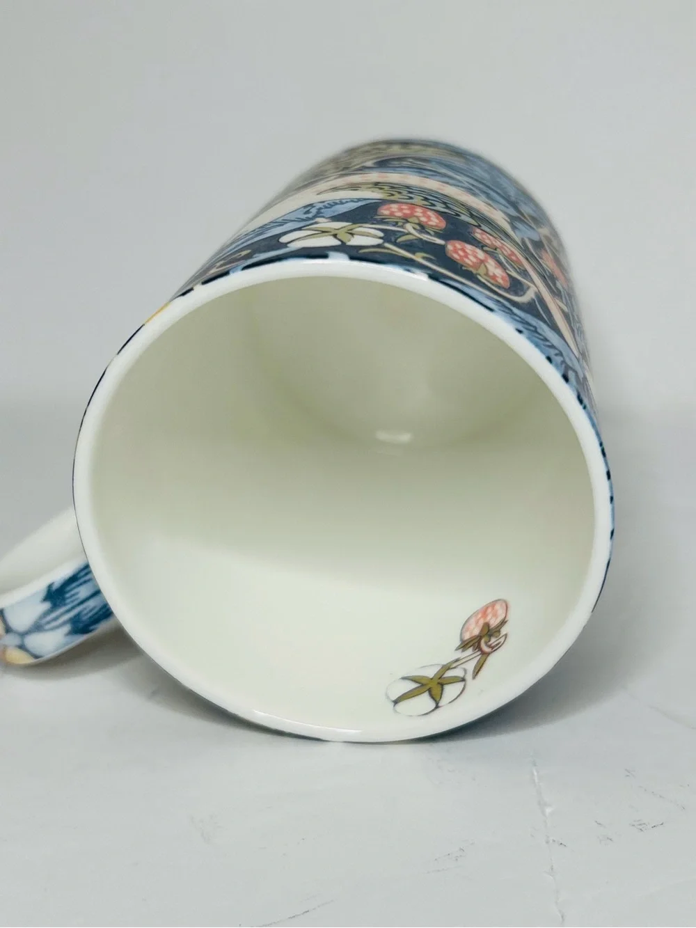 Royal Worcester Fine Bone China Mug iconic Morris & Co Strawberry Thief Design